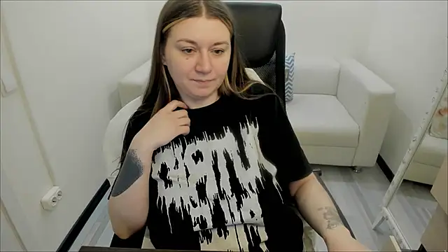 Snapshot of AlisaBacker chatting on 03-14-25, 10:39 AlisaBacker online show from 03-14-25, 10:39