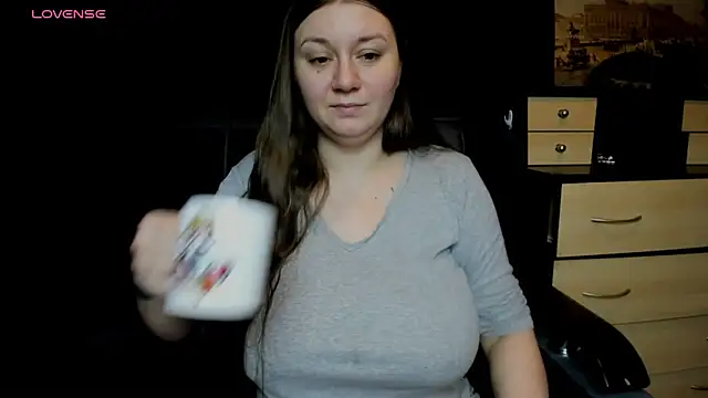 Snapshot of AlisaBacker chatting on 02-26-26, 06:29 AlisaBacker online show from 02-26-26, 06:29