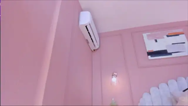 lia ass  online show from 01-26-25, 10:45