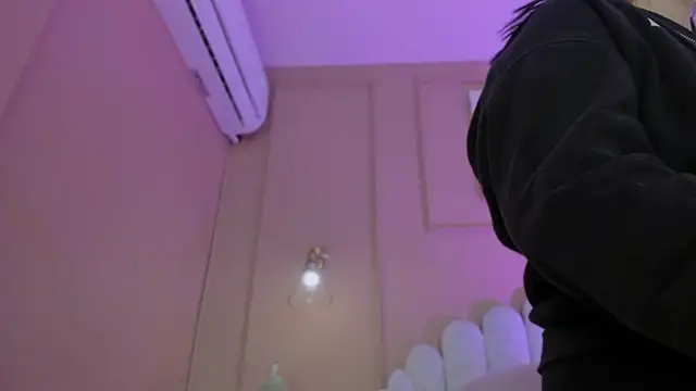 lia ass  online show from 11-29-25, 11:02