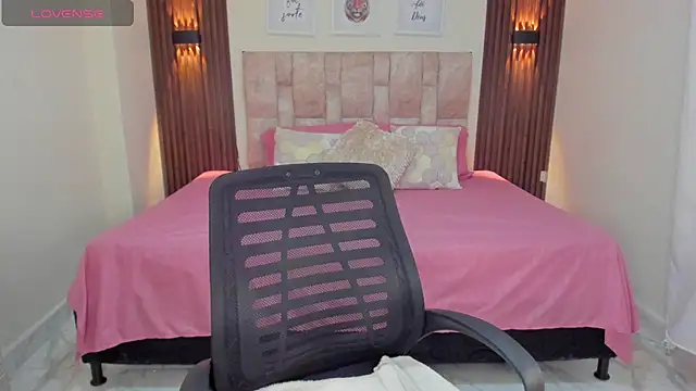 Ananya Kay01 online show from 09-11-25, 12:44