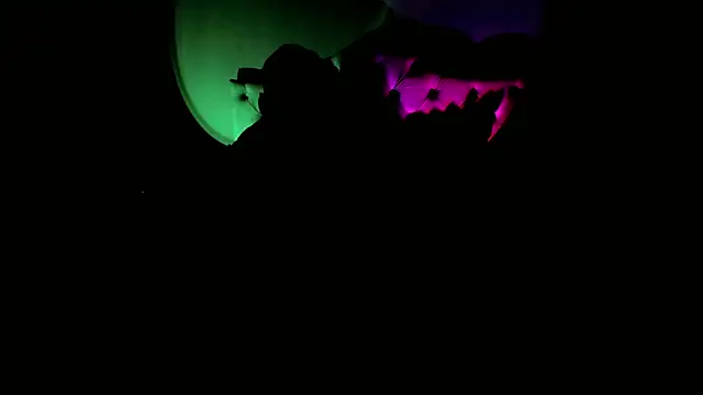 Snapshot of Ezraa1 chatting on 10-04-25, 03:04 Ezraa1 online show from 10-04-25, 03:04