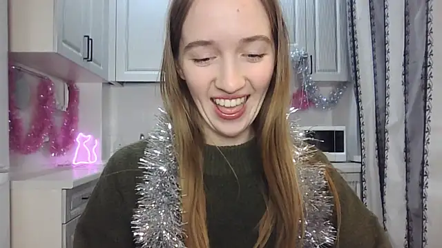 leslie my lovee online show from 12-22-24, 07:52