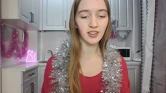 leslie my lovee online show from 12-23-24, 08:14