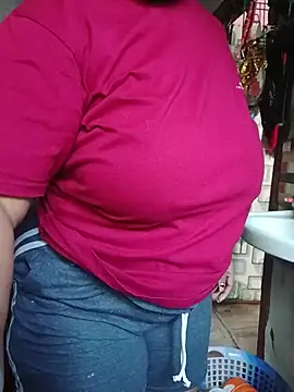 Snapshot of Ivy-09 chatting on 02-11-26, 04:50 Ivy-09 online show from 02-11-26, 04:50