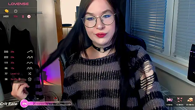 Snapshot of MyNameIsLilith chatting on 09-19-25, 04:14 MyNameIsLilith online show from 09-19-25, 04:14