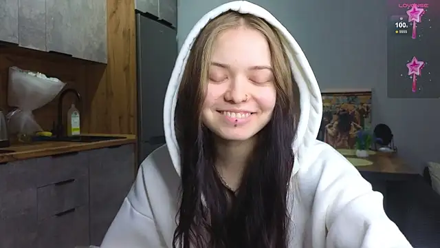 Snapshot of doll_lol_ chatting on 01-12-25, 06:05 doll lol online show from 01-12-25, 06:05