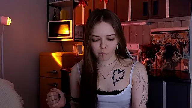 Snapshot of doll_lol_ chatting on 02-17-26, 02:57 doll lol online show from 02-17-26, 02:57