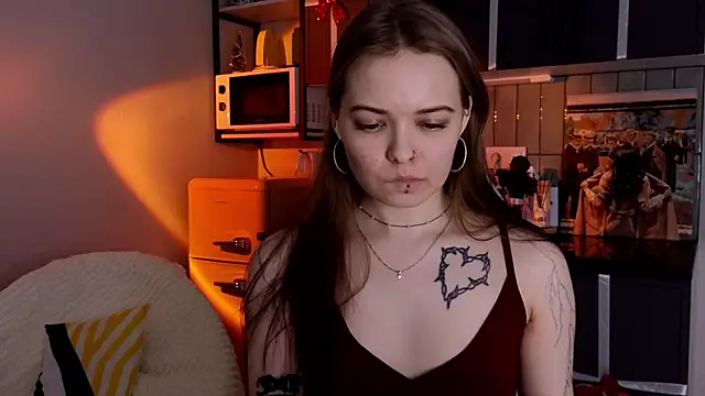 Snapshot of doll_lol_ chatting on 02-20-26, 05:24 doll lol online show from 02-20-26, 05:24