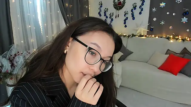 AgnieszkaBanana online show from 12-18-24, 06:21