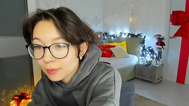 AgnieszkaBanana online show from 12-25-24, 04:12