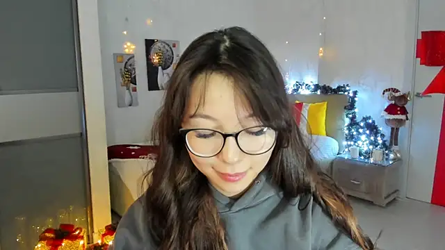 AgnieszkaBanana online show from 12-25-24, 07:35