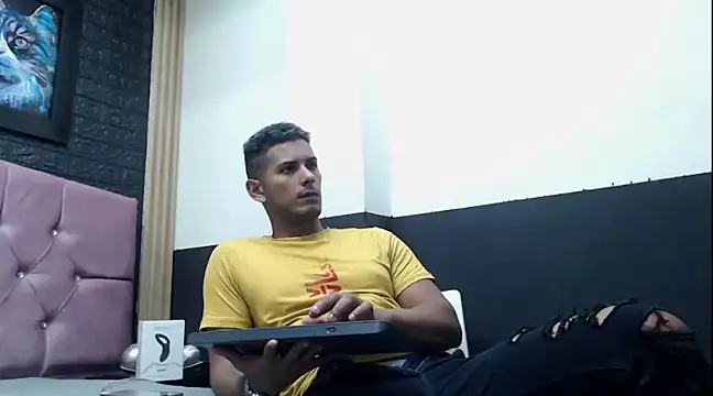 Chris Dick23 online show from 01-21-25, 04:43