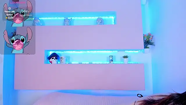 Miiaa doll online show from 02-13-25, 12:00