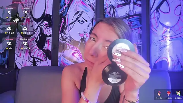 Miiaa doll online show from 03-04-25, 12:12