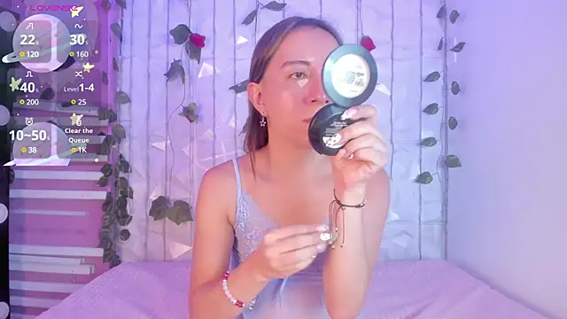 Miiaa doll online show from 03-19-25, 12:01