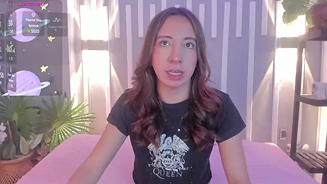 Miiaa doll online show from 03-21-25, 03:35