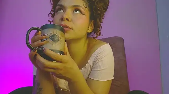 Snapshot of 420viol3ta_ chatting on 03-06-25, 05:46 420viol3ta online show from 03-06-25, 05:46