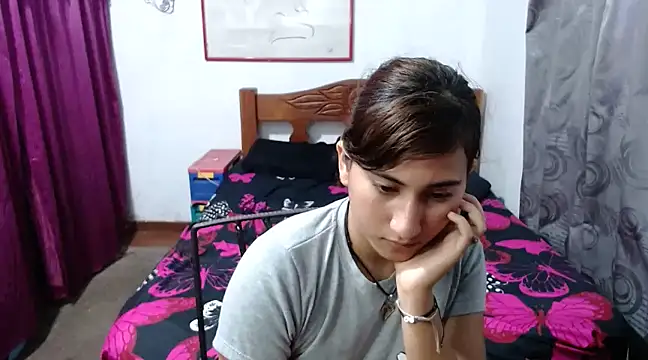 Snapshot of LadyMilk003 chatting on 12-10-24, 04:06 LadyMilk003 online show from 12-10-24, 04:06