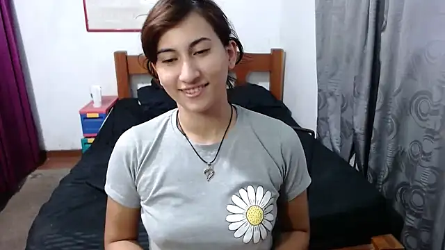 Snapshot of LadyMilk003 chatting on 12-23-24, 07:20 LadyMilk003 online show from 12-23-24, 07:20