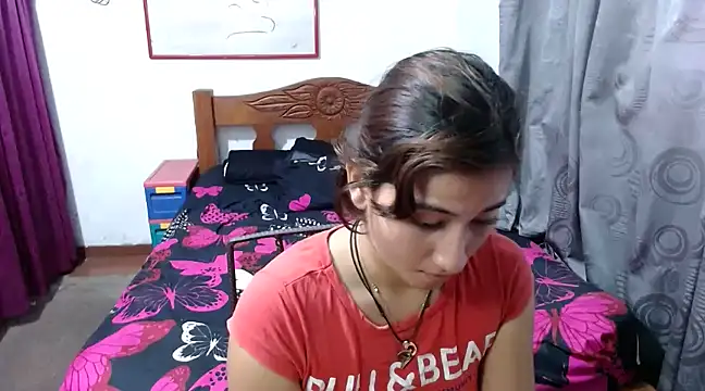 Snapshot of LadyMilk003 chatting on 01-07-25, 04:59 LadyMilk003 online show from 01-07-25, 04:59