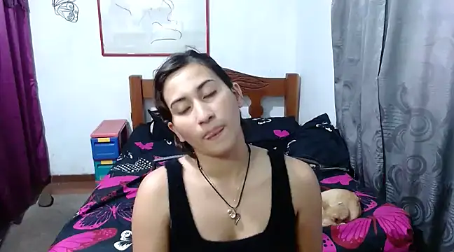 Snapshot of LadyMilk003 chatting on 01-10-25, 03:48 LadyMilk003 online show from 01-10-25, 03:48