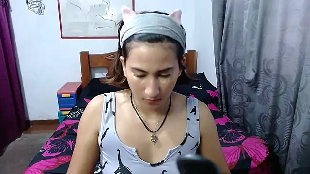 Snapshot of LadyMilk003 chatting on 01-24-25, 03:24 LadyMilk003 online show from 01-24-25, 03:24