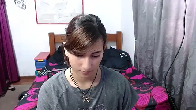 Snapshot of LadyMilk003 chatting on 01-25-25, 04:24 LadyMilk003 online show from 01-25-25, 04:24