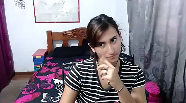 Snapshot of LadyMilk003 chatting on 01-27-25, 06:31 LadyMilk003 online show from 01-27-25, 06:31