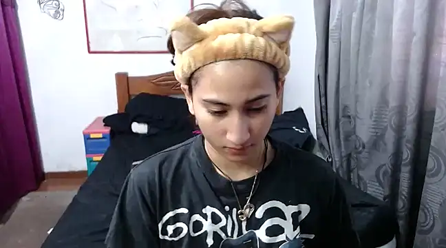 Snapshot of LadyMilk003 chatting on 01-31-25, 03:11 LadyMilk003 online show from 01-31-25, 03:11