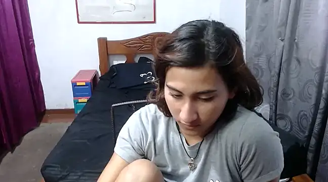 Snapshot of LadyMilk003 chatting on 02-05-25, 06:37 LadyMilk003 online show from 02-05-25, 06:37