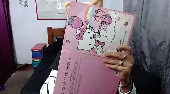 Snapshot of LadyMilk003 chatting on 02-13-25, 12:21 LadyMilk003 online show from 02-13-25, 12:21