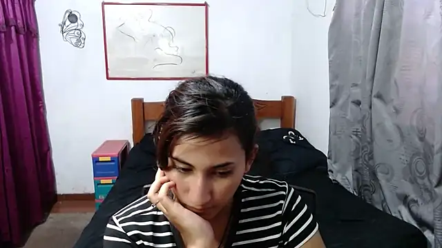 Snapshot of LadyMilk003 chatting on 02-19-25, 04:44 LadyMilk003 online show from 02-19-25, 04:44