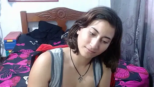 Snapshot of LadyMilk003 chatting on 03-18-25, 06:48 LadyMilk003 online show from 03-18-25, 06:48