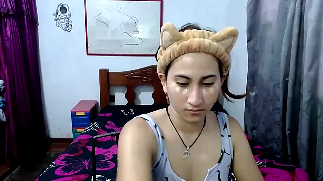 Snapshot of LadyMilk003 chatting on 09-13-25, 03:01 LadyMilk003 online show from 09-13-25, 03:01