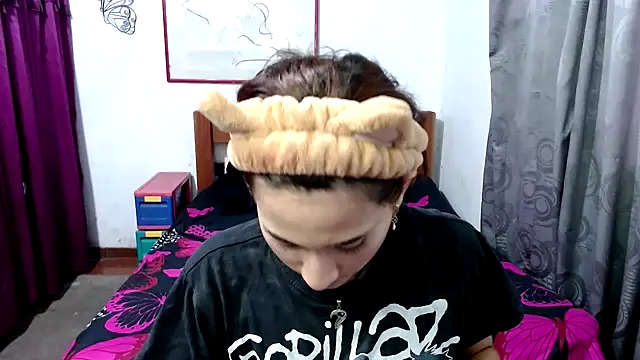 Snapshot of LadyMilk003 chatting on 09-16-25, 03:24 LadyMilk003 online show from 09-16-25, 03:24