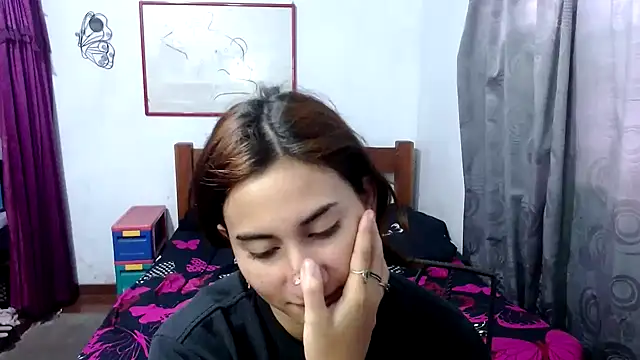 Snapshot of LadyMilk003 chatting on 09-30-25, 03:39 LadyMilk003 online show from 09-30-25, 03:39