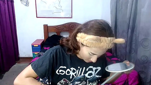 Snapshot of LadyMilk003 chatting on 10-08-25, 03:42 LadyMilk003 online show from 10-08-25, 03:42