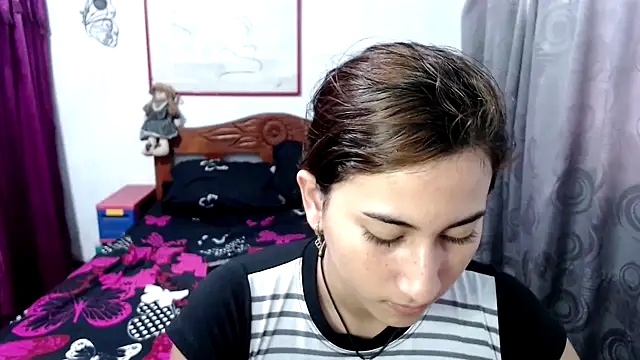 Snapshot of LadyMilk003 chatting on 10-25-25, 03:51 LadyMilk003 online show from 10-25-25, 03:51