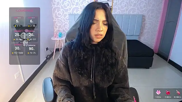 Snapshot of ninfa1_ch chatting on 01-15-25, 11:21 ninfa1 ch online show from 01-15-25, 11:21