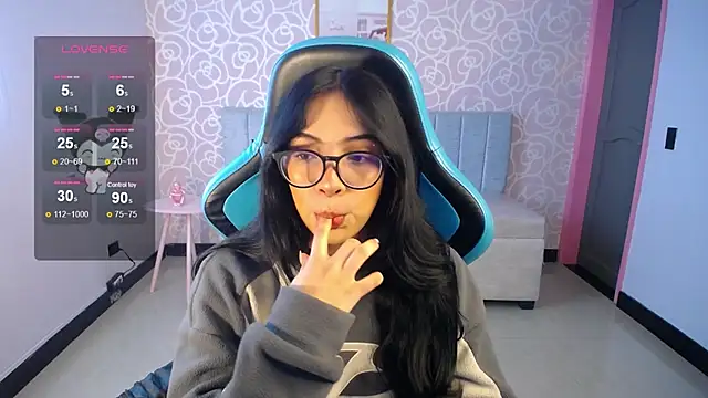 Snapshot of ninfa1_ch chatting on 02-10-25, 11:15 ninfa1 ch online show from 02-10-25, 11:15