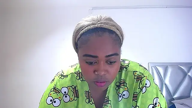 Snapshot of exotic_karmella chatting on 11-20-25, 08:52 exotic karmella online show from 11-20-25, 08:52