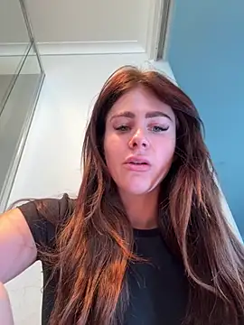 Snapshot of aus_queen chatting on 12-02-25, 11:00 aus queen online show from 12-02-25, 11:00