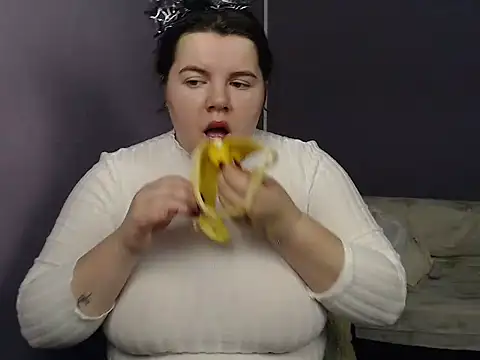 so shy online show from 10-24-25, 06:32