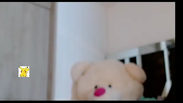 Snapshot of honey_skin chatting on 03-15-25, 10:13 honey skin online show from 03-15-25, 10:13