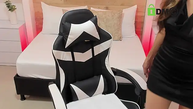 candy summer28 online show from 10-18-25, 12:28