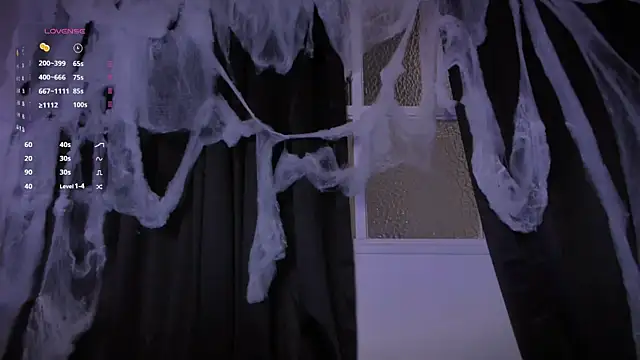 Snapshot of AramJoness chatting on 10-24-25, 06:26 AramJoness online show from 10-24-25, 06:26