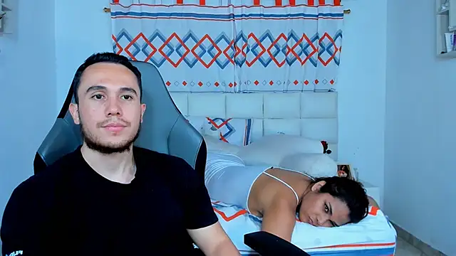 Snapshot of xxx_sweet_couple_ chatting on 12-18-24, 06:32 xxx sweet couple  online show from 12-18-24, 06:32