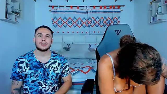 Snapshot of xxx_sweet_couple_ chatting on 12-21-24, 06:19 xxx sweet couple  online show from 12-21-24, 06:19