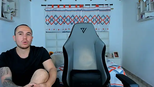 Snapshot of xxx_sweet_couple_ chatting on 03-18-25, 05:20 xxx sweet couple  online show from 03-18-25, 05:20